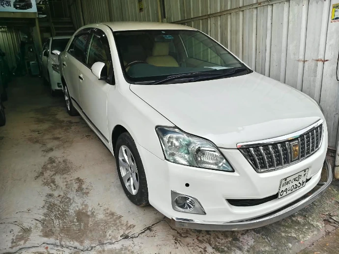 Toyota Premio 2011