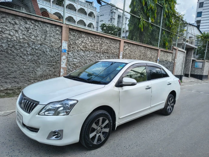 Toyota Premio 2014